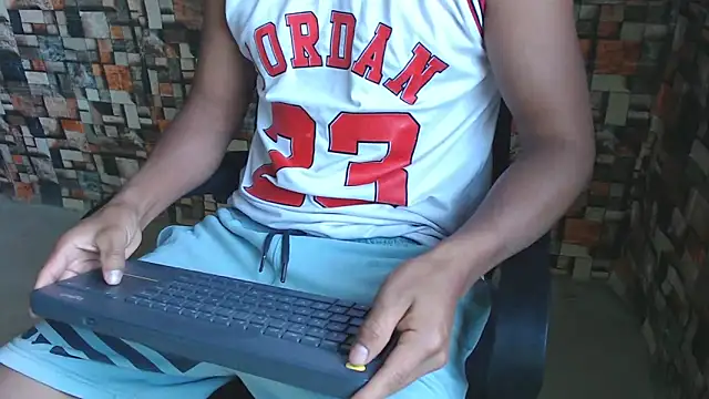 Snapshot of sexatlexx chatting on October 1, 9:10 pm sexatlexx online show from October 1, 9:10 pm