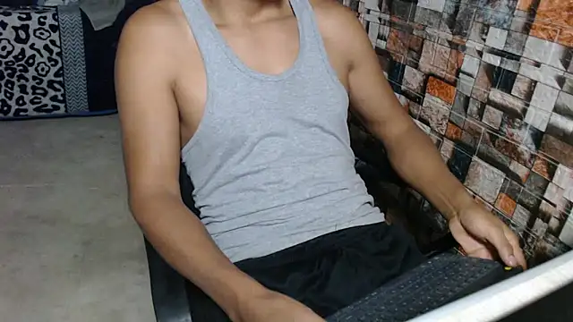 Snapshot of sexatlexx chatting on December 14, 2:17 am sexatlexx online show from December 14, 2:17 am