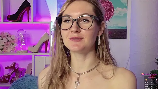 Hello Lisha online show from January 6, 2:25 pm