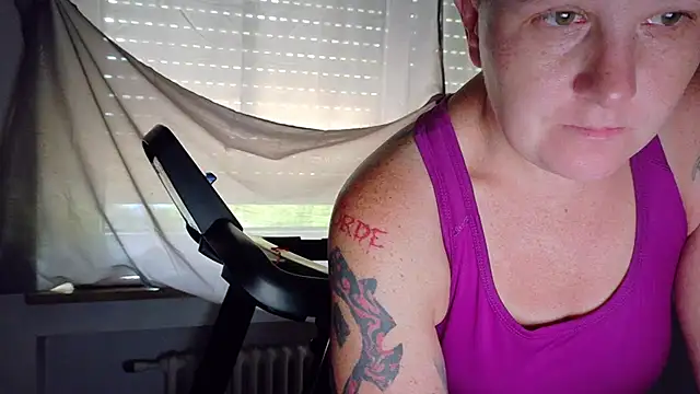Snapshot of wetgerman_2 chatting on June 23, 10:13 am wetgerman 2 online show from June 23, 10:13 am