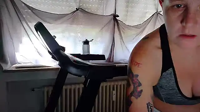 Snapshot of wetgerman_2 chatting on July 4, 7:36 am wetgerman 2 online show from July 4, 7:36 am