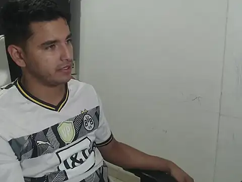 kylian 07 online show from December 2, 4:07 am