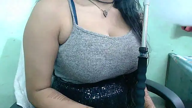 Snapshot of sweet-alia chatting on October 14, 1:34 pm sweet-alia online show from October 14, 1:34 pm