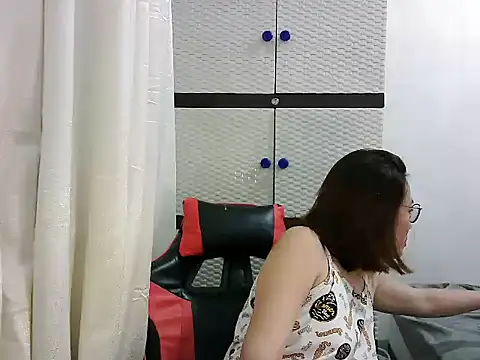 Snapshot of crizzybel chatting on March 16, 2:22 pm crizzybel online show from March 16, 2:22 pm