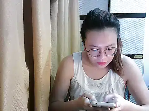 Snapshot of crizzybel chatting on November 10, 9:25 pm crizzybel online show from November 10, 9:25 pm