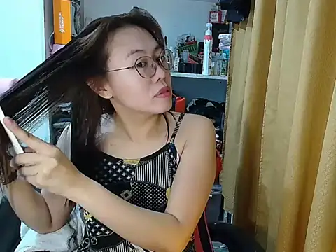 Snapshot of crizzybel chatting on December 20, 7:15 am crizzybel online show from December 20, 7:15 am