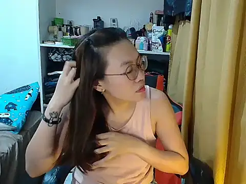 Snapshot of crizzybel chatting on February 20, 5:13 pm crizzybel online show from February 20, 5:13 pm