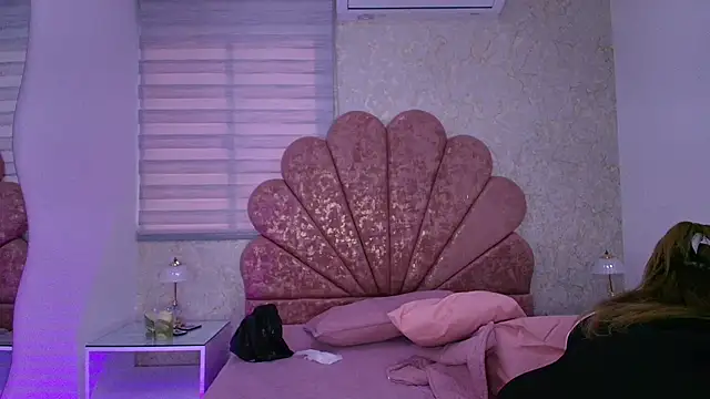 leon gaby online show from March 3, 7:20 pm