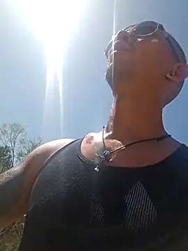 inc25cbxh online show from March 18, 6:15 pm