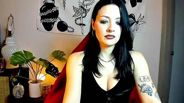 MelroseStrip online show from October 31, 10:33 pm