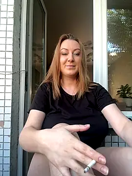 Mira Xo  online show from September 25, 7:01 am