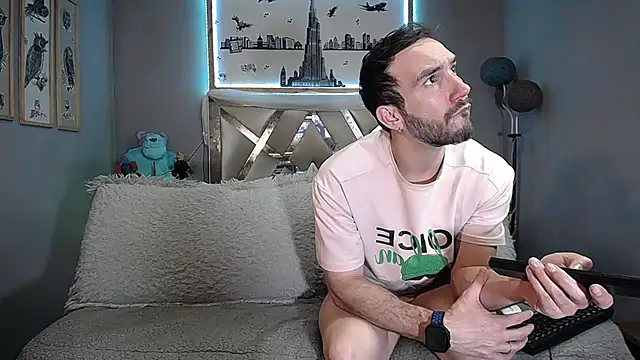 Snapshot of Danny_hot_fun chatting on June 13, 9:46 pm Danny hot fun online show from June 13, 9:46 pm