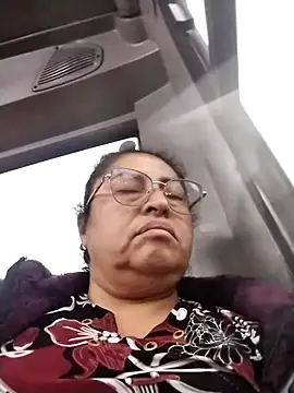 Snapshot of Keyla01_ chatting on December 3, 10:46 am Keyla01 online show from December 3, 10:46 am