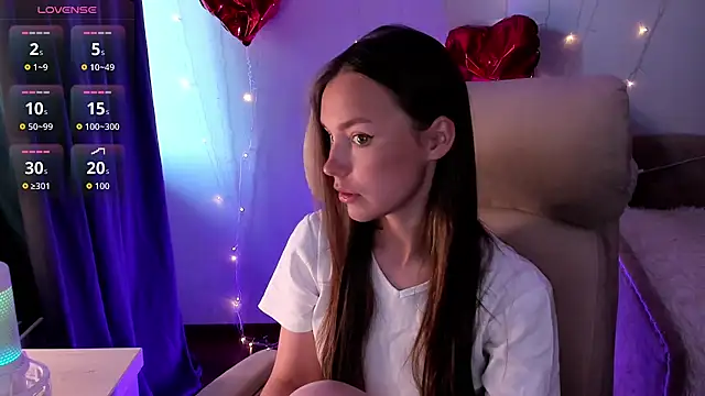 Snapshot of AliceOrlova chatting on May 18, 11:27 am AliceOrlova online show from May 18, 11:27 am