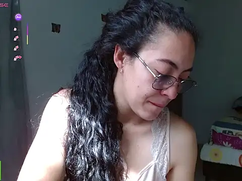 Olivia Bright online show from August 2, 2:59 pm