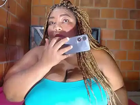 bustyboobsxxll online show from March 10, 2:00 pm