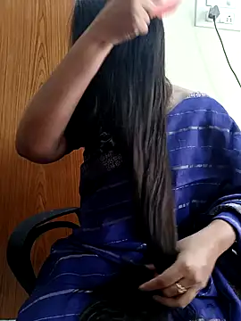 Snapshot of yoursana- chatting on January 8, 3:51 am yoursana- online show from January 8, 3:51 am