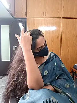 Snapshot of yoursana- chatting on February 1, 4:03 am yoursana- online show from February 1, 4:03 am