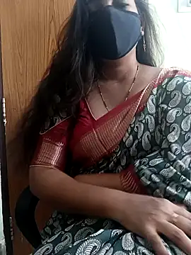 Snapshot of yoursana- chatting on February 5, 4:48 am yoursana- online show from February 5, 4:48 am