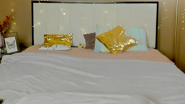 Snapshot of mailymilf chatting on March 15, 3:51 pm mailymilf online show from March 15, 3:51 pm