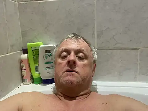 Snapshot of bigbadjon69 chatting on December 25, 3:49 pm bigbadjon69 online show from December 25, 3:49 pm