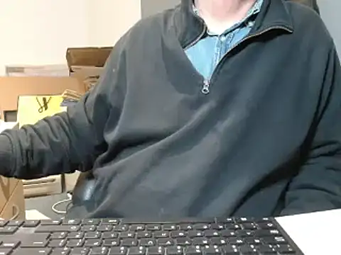 Snapshot of bigbadjon69 chatting on January 4, 10:24 pm bigbadjon69 online show from January 4, 10:24 pm