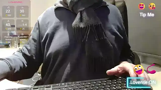 Snapshot of bigbadjon69 chatting on January 17, 3:45 am bigbadjon69 online show from January 17, 3:45 am