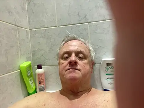 Snapshot of bigbadjon69 chatting on February 1, 2:24 pm bigbadjon69 online show from February 1, 2:24 pm