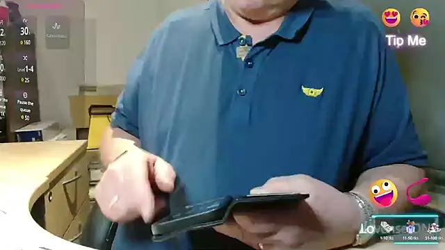 Snapshot of bigbadjon69 chatting on February 28, 3:15 am bigbadjon69 online show from February 28, 3:15 am