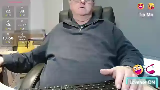 Snapshot of bigbadjon69 chatting on March 11, 3:56 pm bigbadjon69 online show from March 11, 3:56 pm