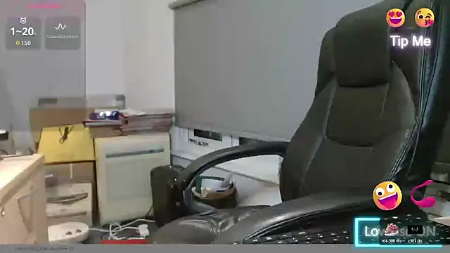 Snapshot of bigbadjon69 chatting on December 4, 5:54 pm bigbadjon69 online show from December 4, 5:54 pm