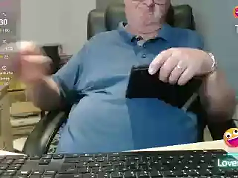 Snapshot of bigbadjon69 chatting on May 23, 9:41 pm bigbadjon69 online show from May 23, 9:41 pm