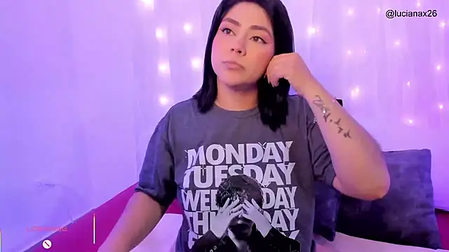 Snapshot of lucy26_ chatting on October 31, 2:56 am lucy26 online show from October 31, 2:56 am