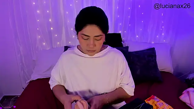 Snapshot of lucy26_ chatting on November 25, 3:28 am lucy26 online show from November 25, 3:28 am