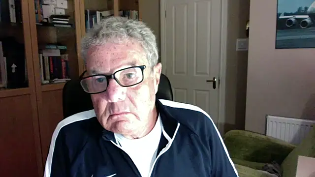 Snapshot of Oldpistolpete chatting on February 6, 6:46 pm Oldpistolpete online show from February 6, 6:46 pm