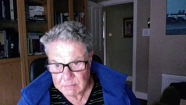 Snapshot of Oldpistolpete chatting on February 11, 10:04 am Oldpistolpete online show from February 11, 10:04 am