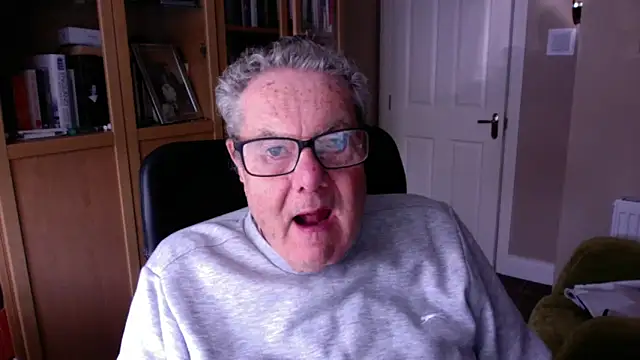 Snapshot of Oldpistolpete chatting on March 4, 9:51 am Oldpistolpete online show from March 4, 9:51 am