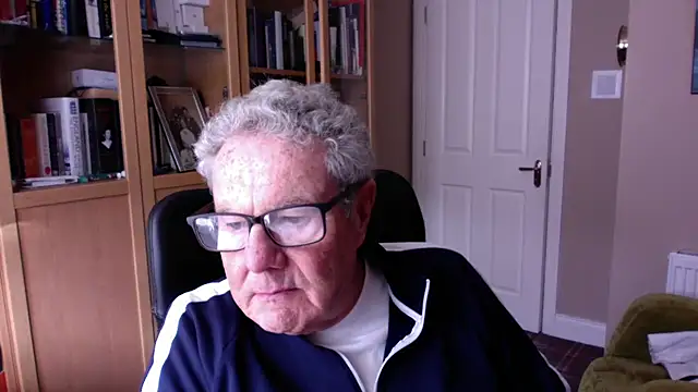 Snapshot of Oldpistolpete chatting on March 4, 3:04 pm Oldpistolpete online show from March 4, 3:04 pm