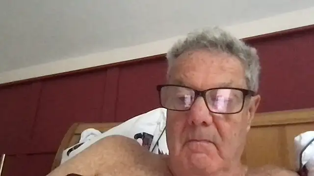 Snapshot of Oldpistolpete chatting on September 19, 9:00 am Oldpistolpete online show from September 19, 9:00 am