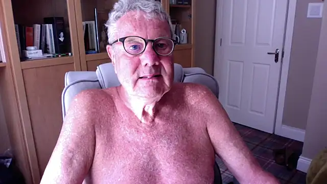 Snapshot of Oldpistolpete chatting on June 25, 5:06 pm Oldpistolpete online show from June 25, 5:06 pm