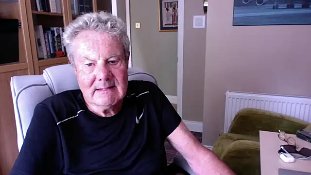 Snapshot of Oldpistolpete chatting on July 28, 2:05 pm Oldpistolpete online show from July 28, 2:05 pm