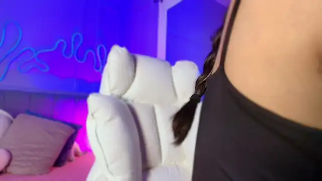 Sofly s online show from April 22, 11:45 am