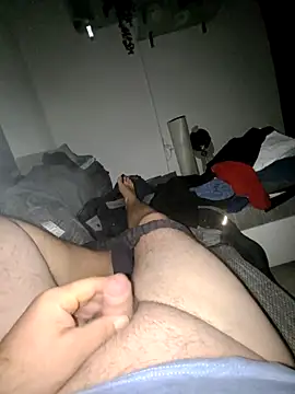 Snapshot of Paul10112 chatting on November 10, 10:31 pm Paul10112 online show from November 10, 10:31 pm