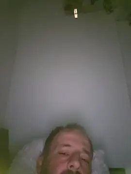 Snapshot of Paul10112 chatting on December 20, 7:15 am Paul10112 online show from December 20, 7:15 am