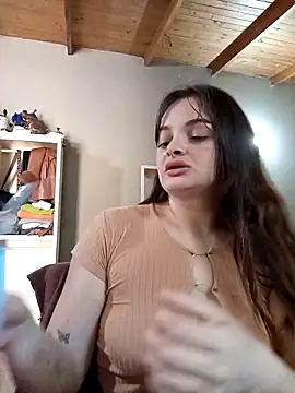 Snapshot of Emmacut chatting on November 19, 1:22 pm Emmacut online show from November 19, 1:22 pm