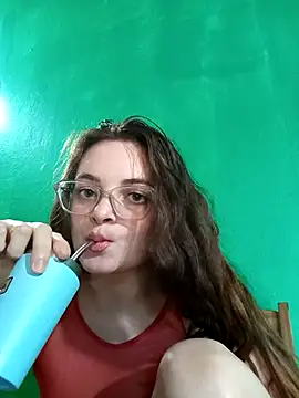 Snapshot of Emmacut chatting on November 25, 9:04 pm Emmacut online show from November 25, 9:04 pm