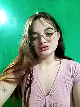 Snapshot of Emmacut chatting on November 27, 9:28 pm Emmacut online show from November 27, 9:28 pm