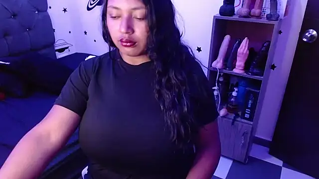 Snapshot of tatiana_wd chatting on February 19, 2:01 am tatiana wd online show from February 19, 2:01 am