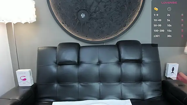 Snapshot of miss_vaiolette chatting on February 1, 11:10 am miss vaiolette online show from February 1, 11:10 am