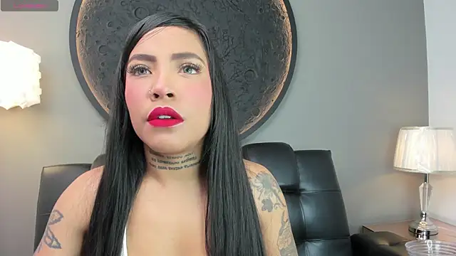 Snapshot of miss_vaiolette chatting on February 7, 11:01 am miss vaiolette online show from February 7, 11:01 am